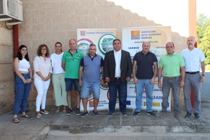 Foto de familia: promotores con presidente y técnicos de Alto Guadiana Mancha