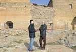 El director general de Cultura, Javier Morales (i), con el alcalde de Argamasilla de Alba, Pedro Ángel Jiménez. La Tribuna de Ciudad Real.